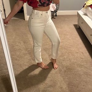 Straight leg creamy jeans high raise